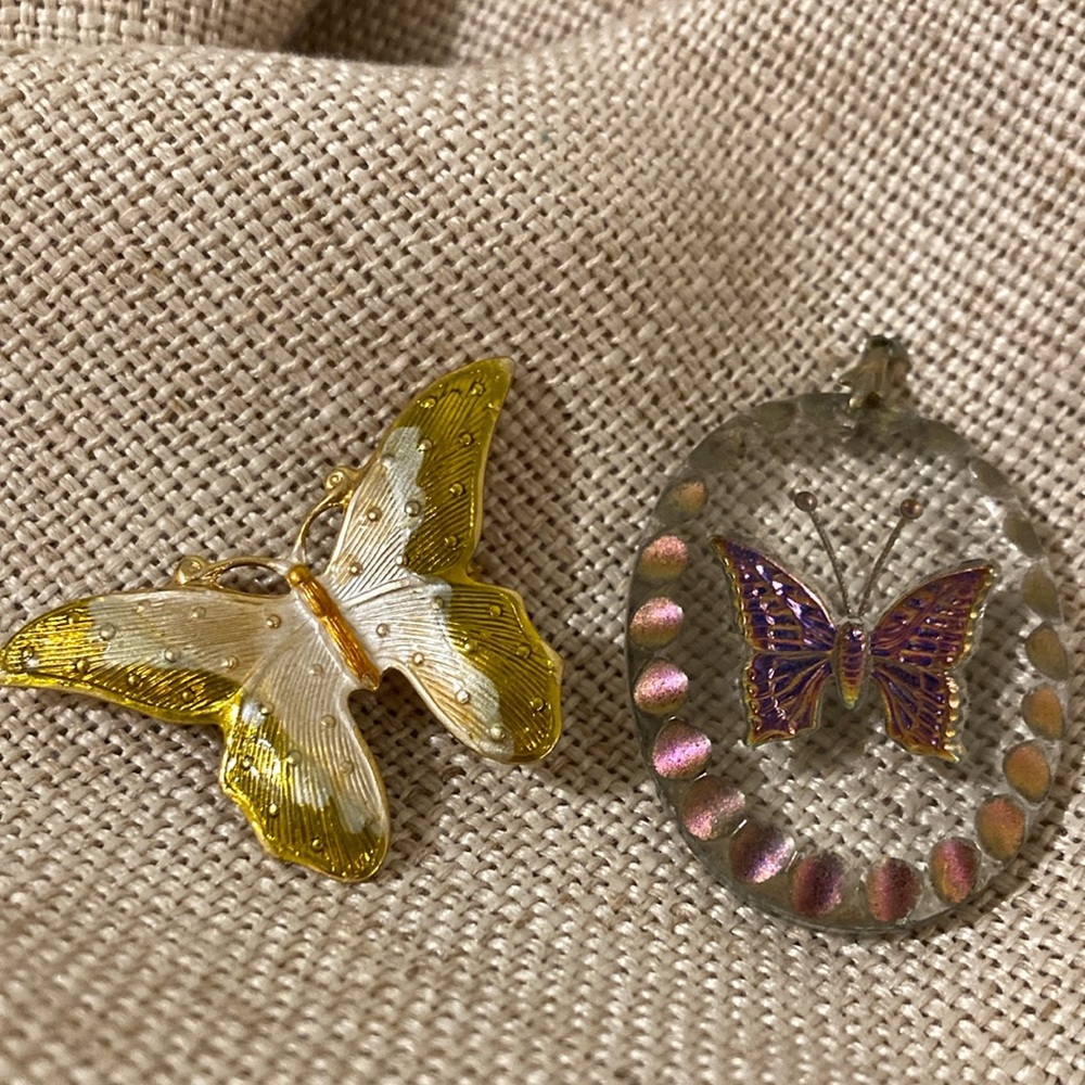 Set of butterfly jewelry